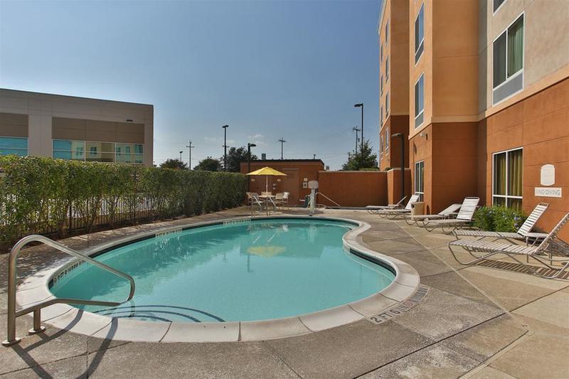 Fairfield Inn And Suites By Marriott San Antonio Northeast / Schertz / Rafb Exterior photo