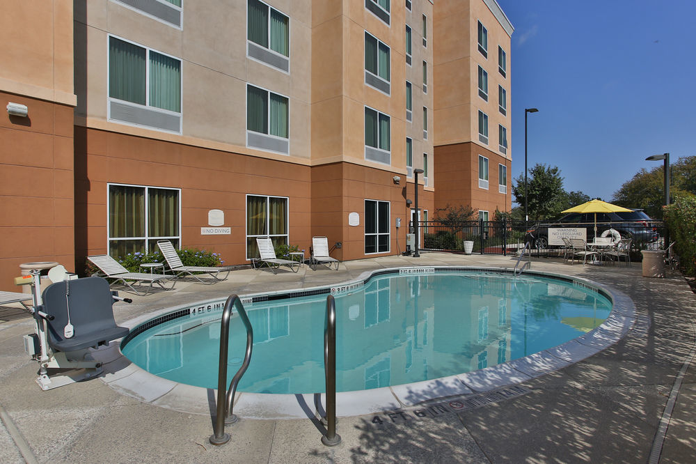 Fairfield Inn And Suites By Marriott San Antonio Northeast / Schertz / Rafb Exterior photo